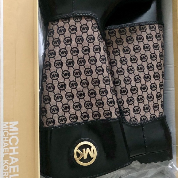 Michael Kors Rainboots - Picture 3 of 3